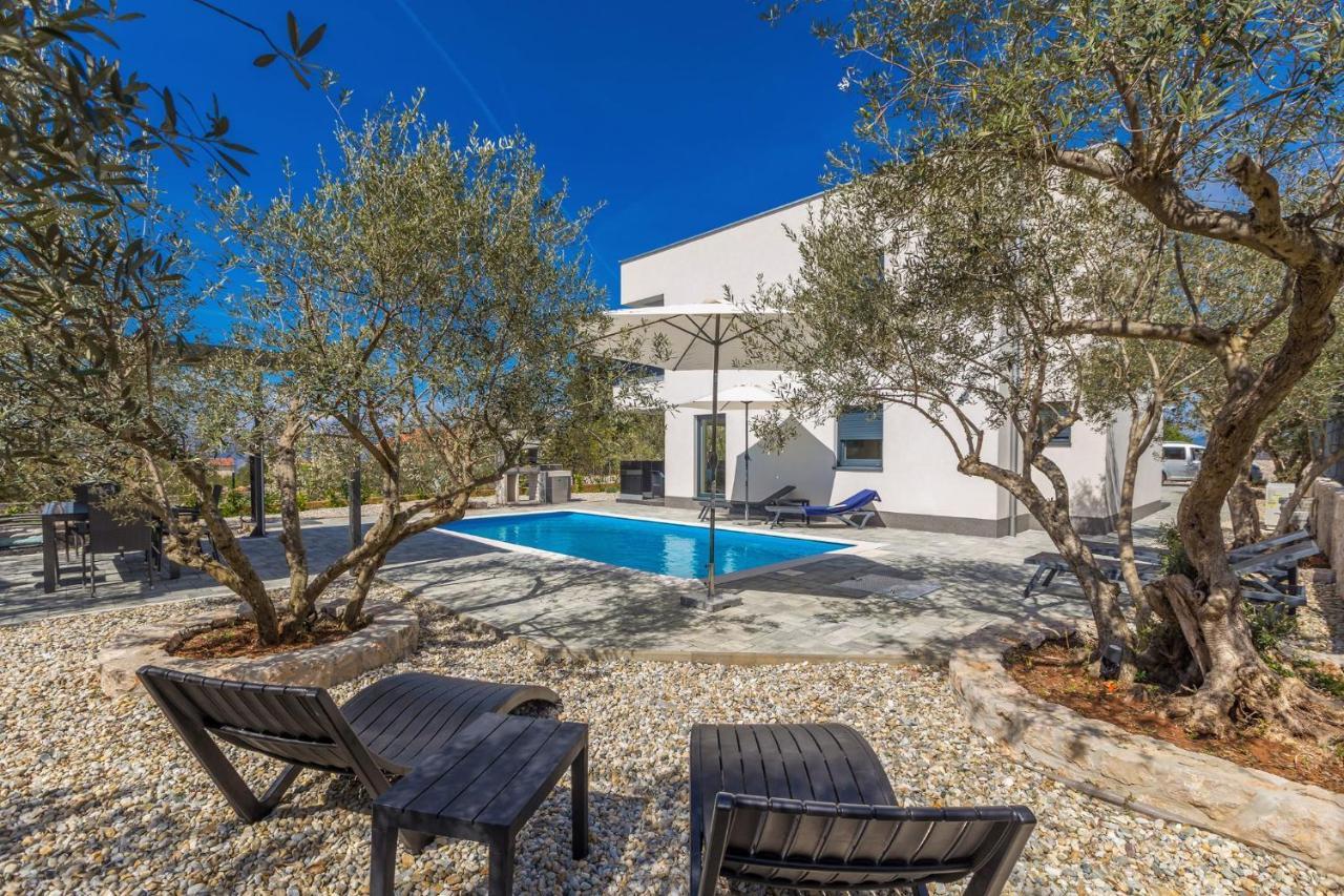 Villa Lio With Private Pool Linardici Exterior photo